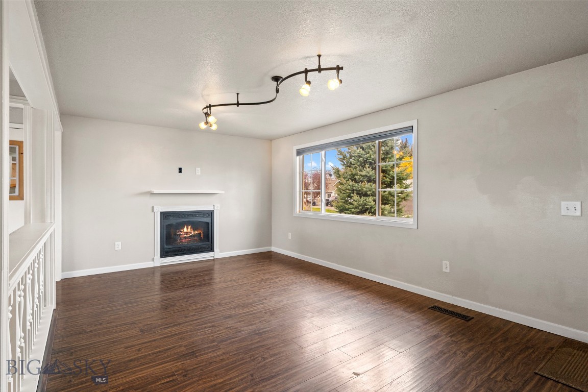 209 4th Street Property Photo 12