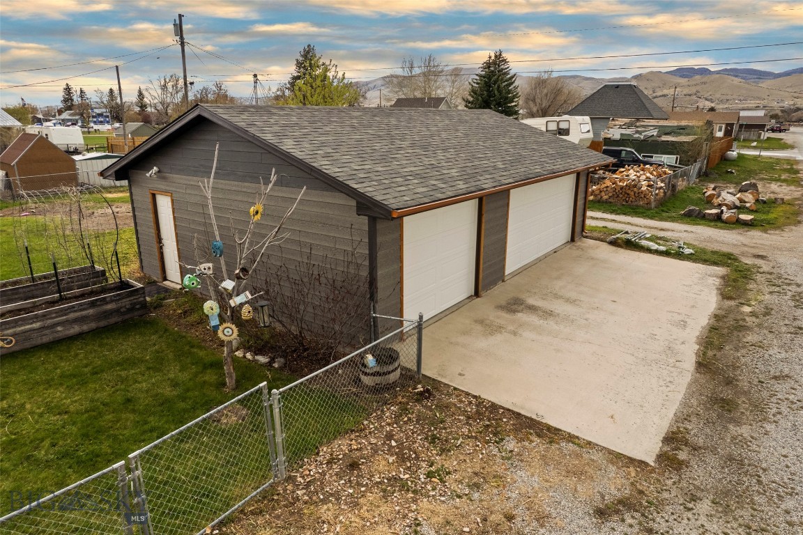 209 4th Street Property Photo 49