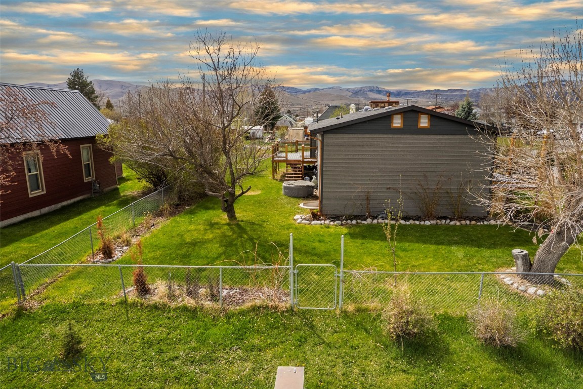 209 4th Street Property Photo 50