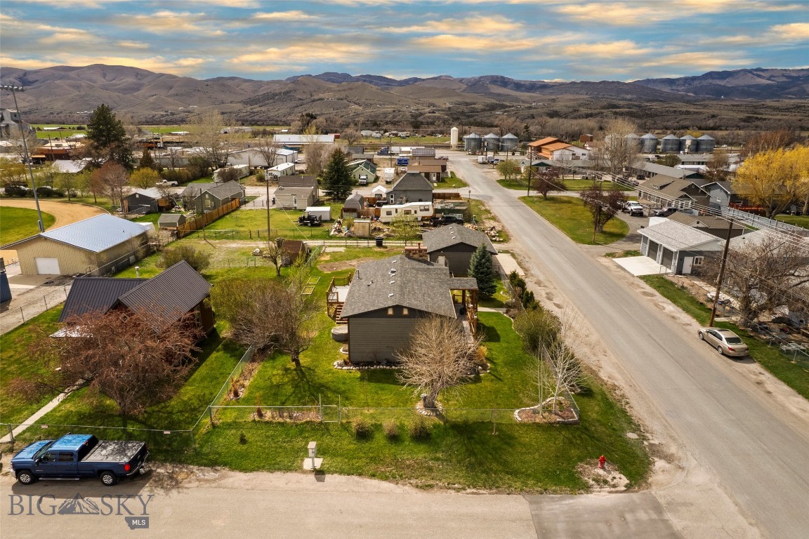 209 4th Street Property Photo 54