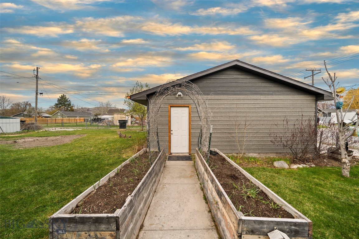 209 4th Street Property Photo 82