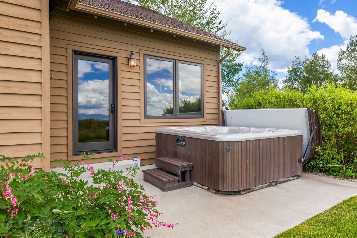 51 Paddock Court Property Photo 40