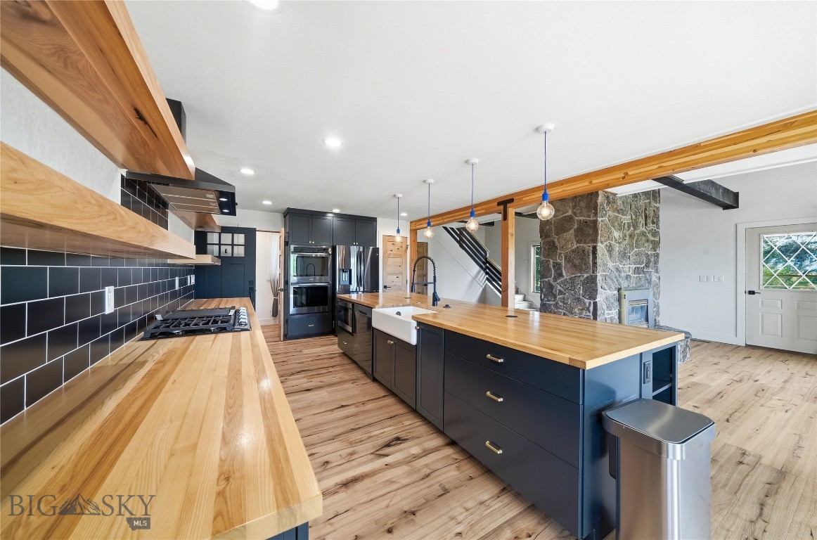 8685 Churchill Property Photo 4