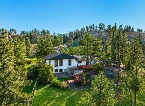 4490 Box Canyon Road Property Photo 15