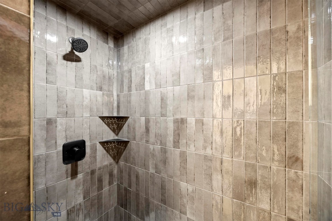 1120 Pizzini Drive 1a Property Photo 19