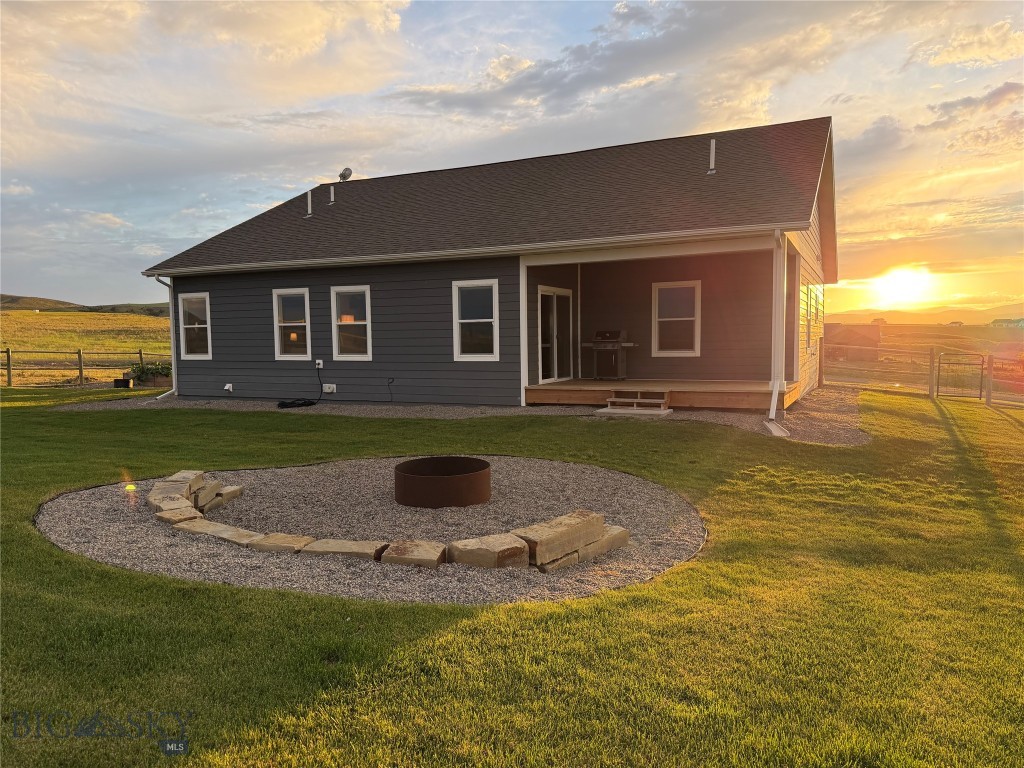 37 Santa Fe Property Photo 4