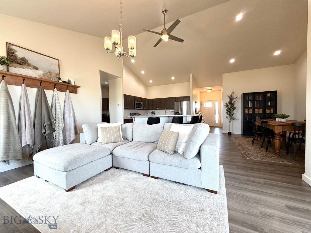 37 Santa Fe Property Photo 24