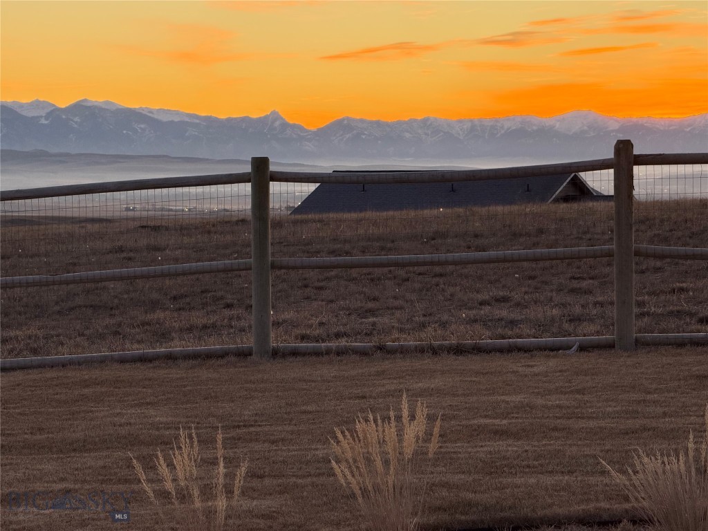 37 Santa Fe Property Photo 45