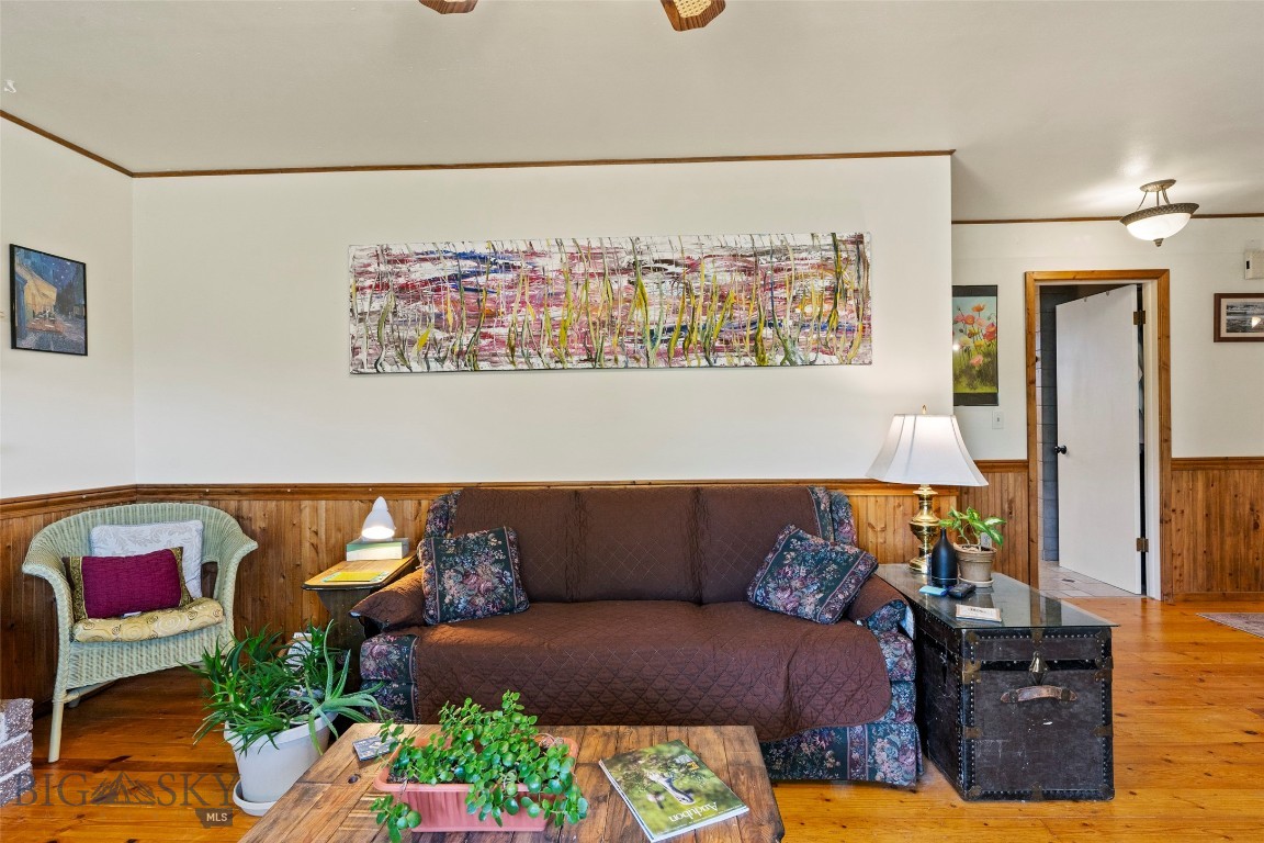 707 Montana Street Property Photo 12