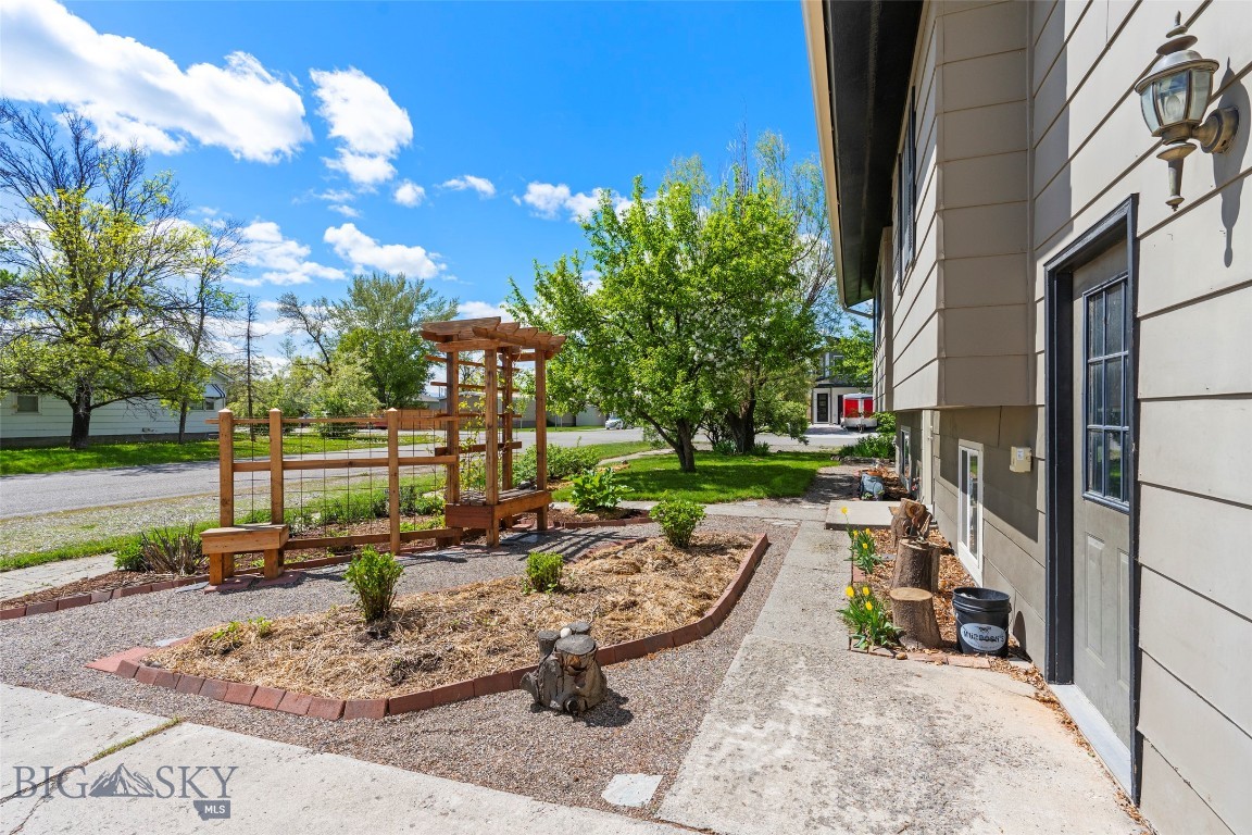 707 Montana Street Property Photo 63