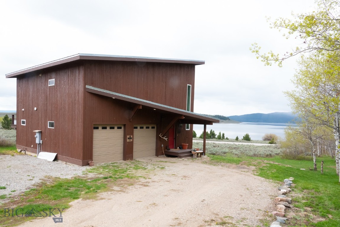 202 Beach Drive Property Photo 12