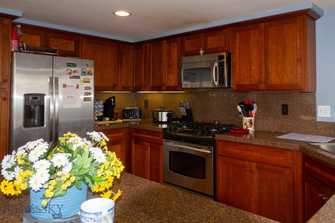 202 Beach Drive Property Photo 31