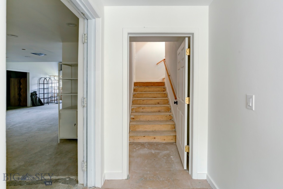 329 S B Street Property Photo 24