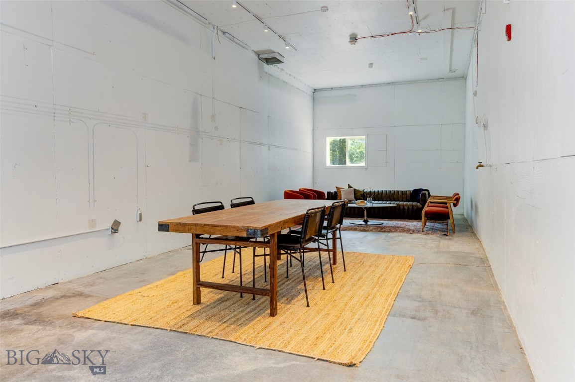 329 S B Street Property Photo 62