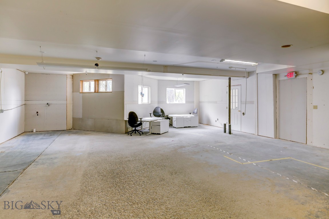 329 S B Street Property Photo 70
