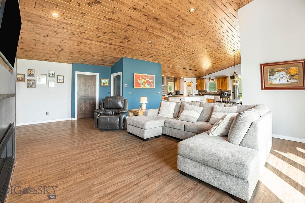 100 Stevie Lane Property Photo 16