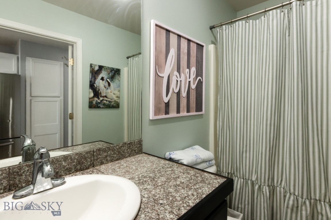 1123 N River Rock Drive 2 Property Photo 15