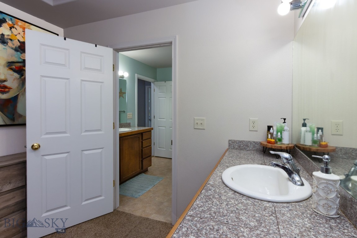 1123 N River Rock Drive 2 Property Photo 22