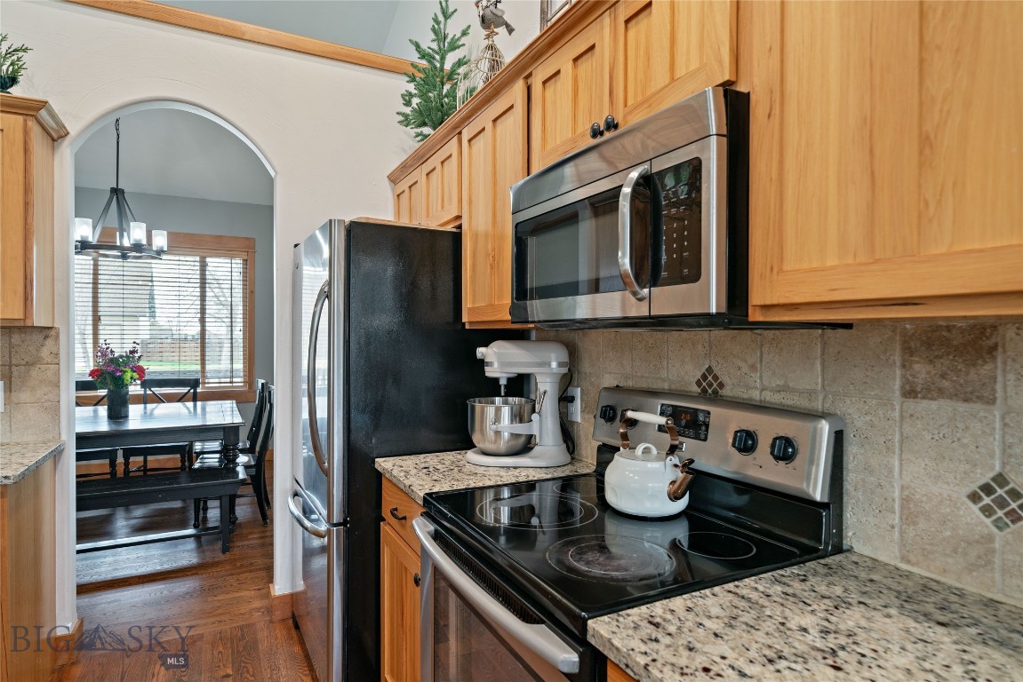 16 Harvester Lane Property Photo 11