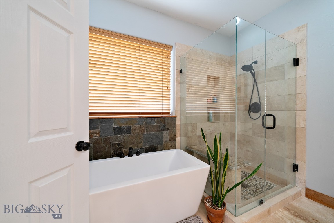 16 Harvester Lane Property Photo 23