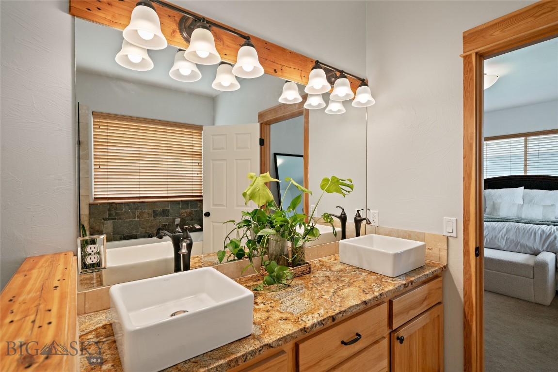 16 Harvester Lane Property Photo 24