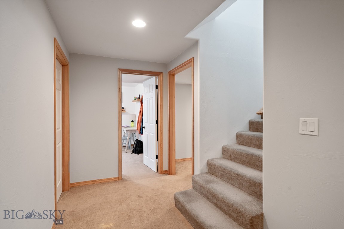 16 Harvester Lane Property Photo 34