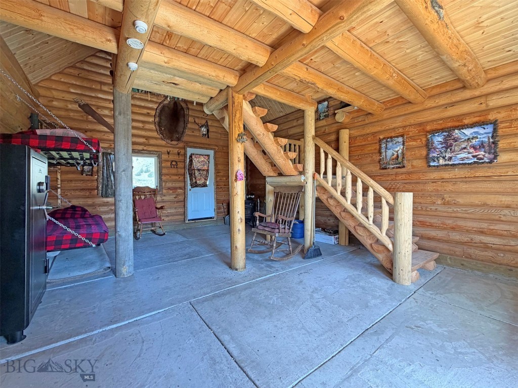 6275 Lower Grasshopper Road Property Photo 5