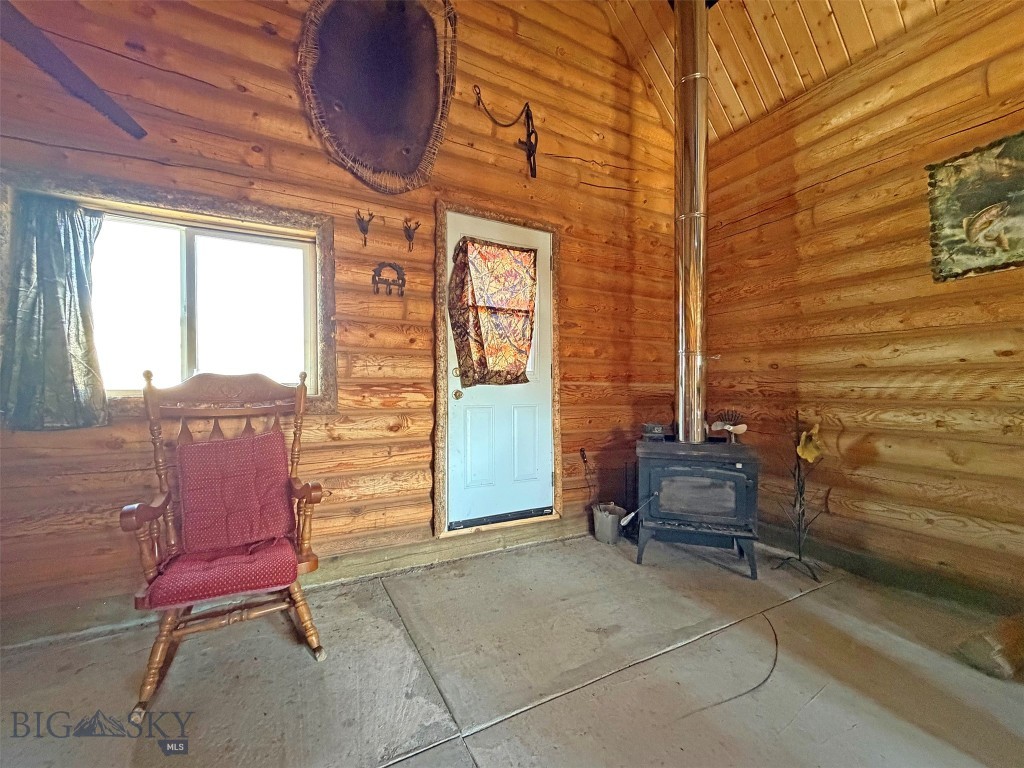 6275 Lower Grasshopper Road Property Photo 8