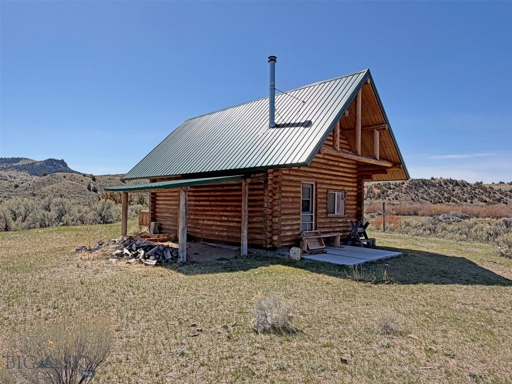 6275 Lower Grasshopper Road Property Photo 12