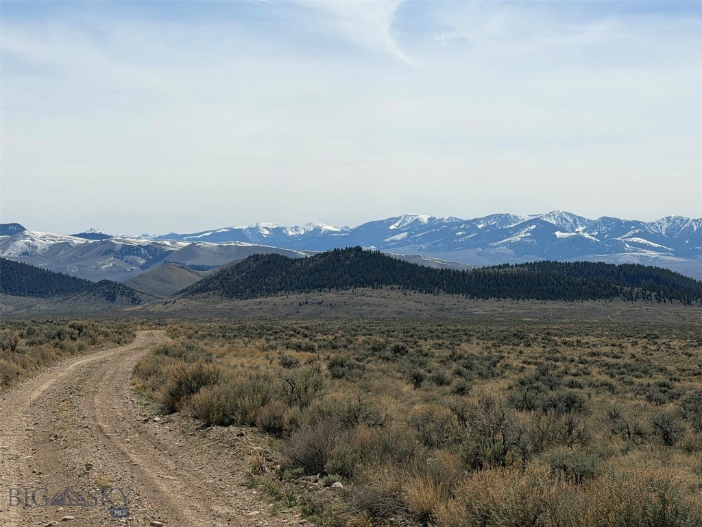 6275 Lower Grasshopper Road Property Photo 16