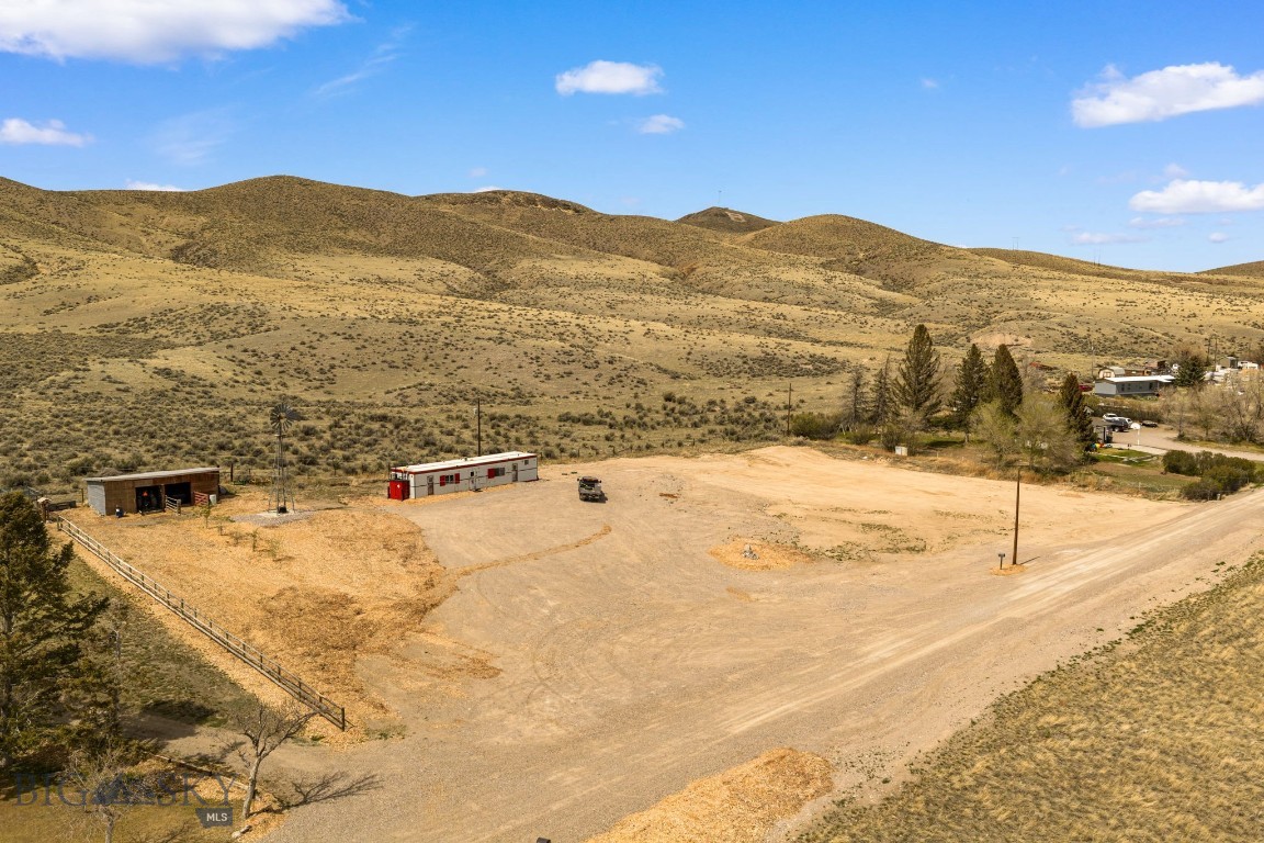 1320 Lovers Leap Road Property Photo 1