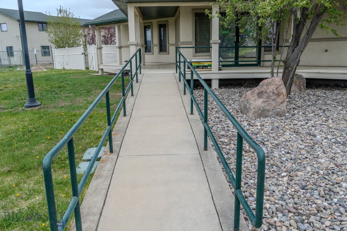 3012 L Drive Property Photo 11