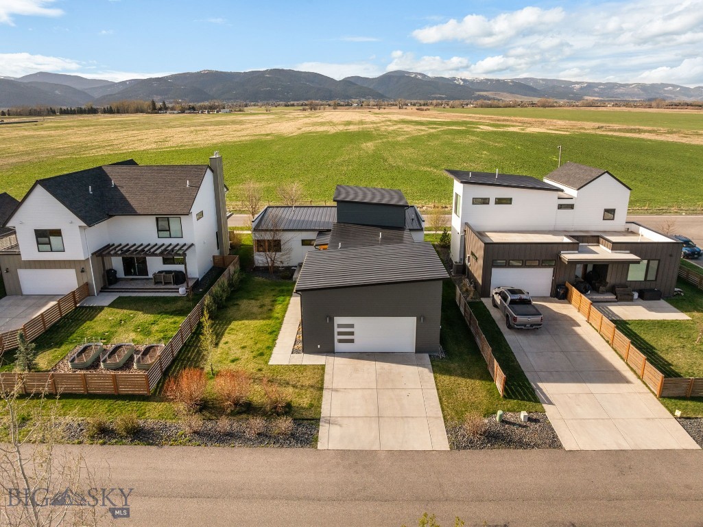 6541 Blackwood Road Property Photo 4