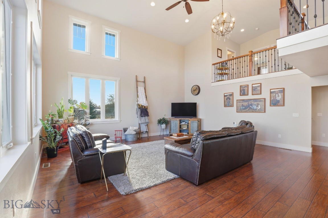 646 Hulbert Road W Property Photo 8