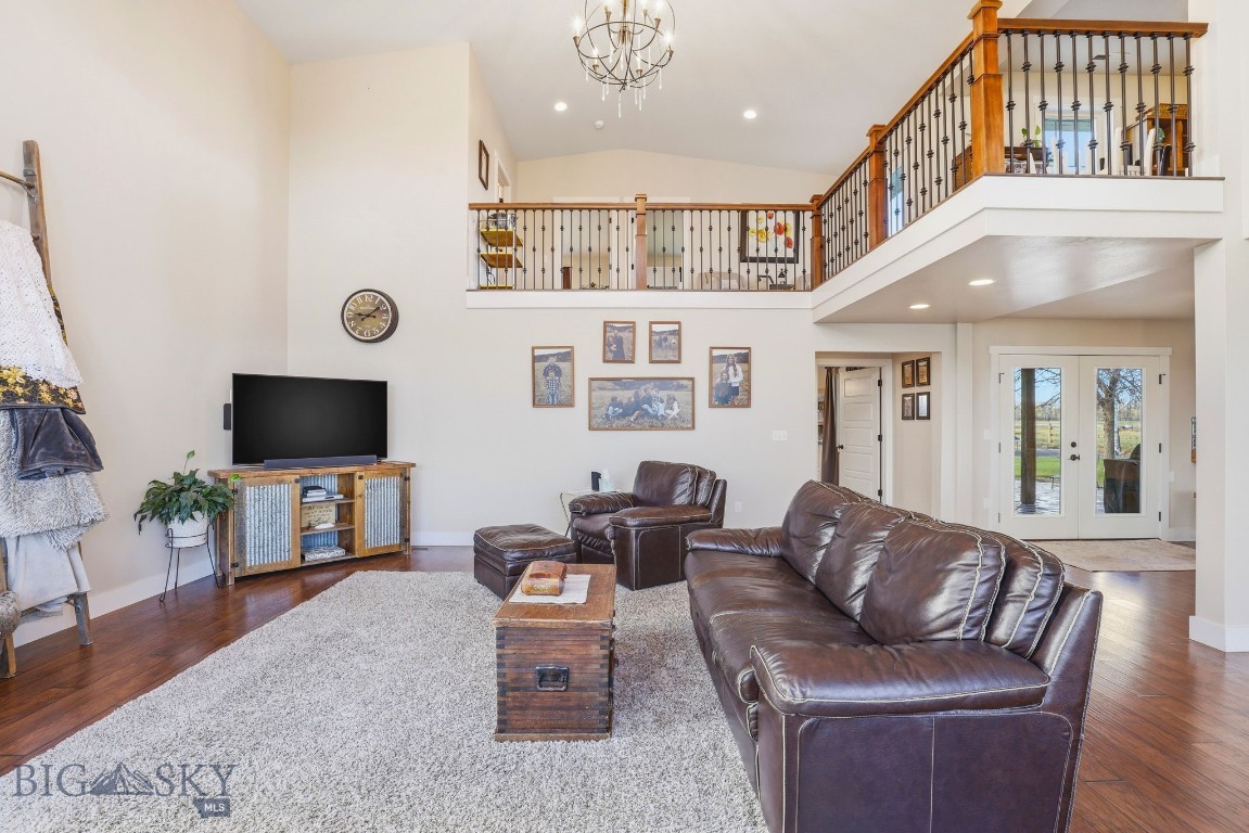 646 Hulbert Road W Property Photo 9