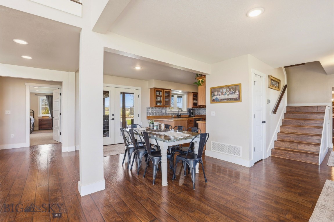 646 Hulbert Road W Property Photo 12