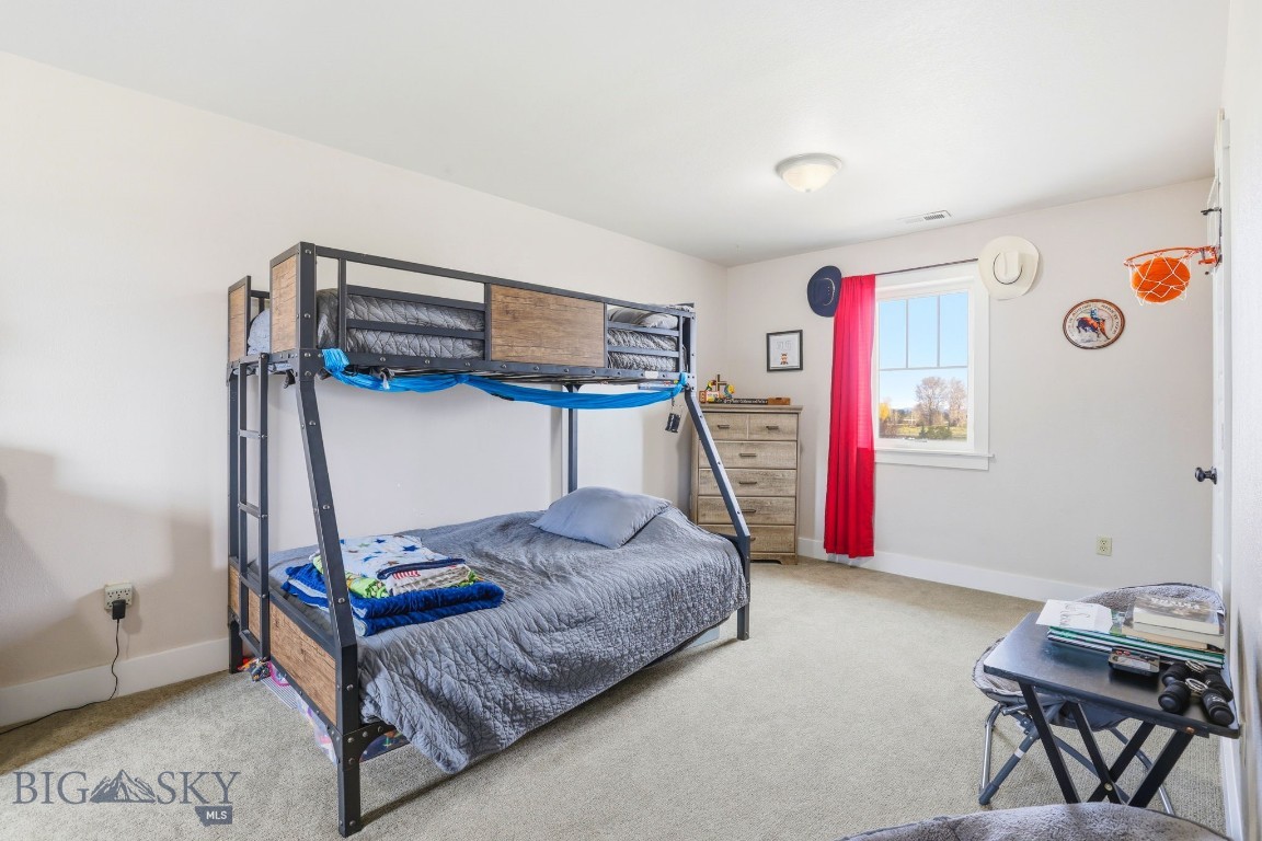 646 Hulbert Road W Property Photo 40