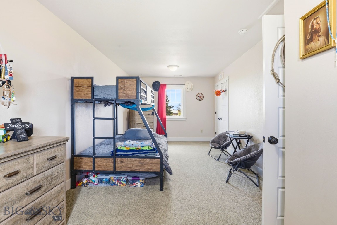 646 Hulbert Road W Property Photo 41