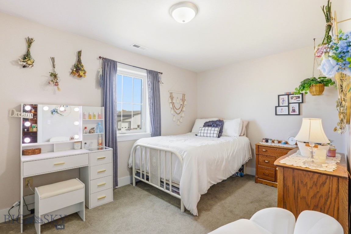 646 Hulbert Road W Property Photo 44