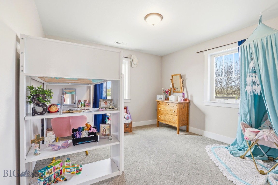 646 Hulbert Road W Property Photo 46