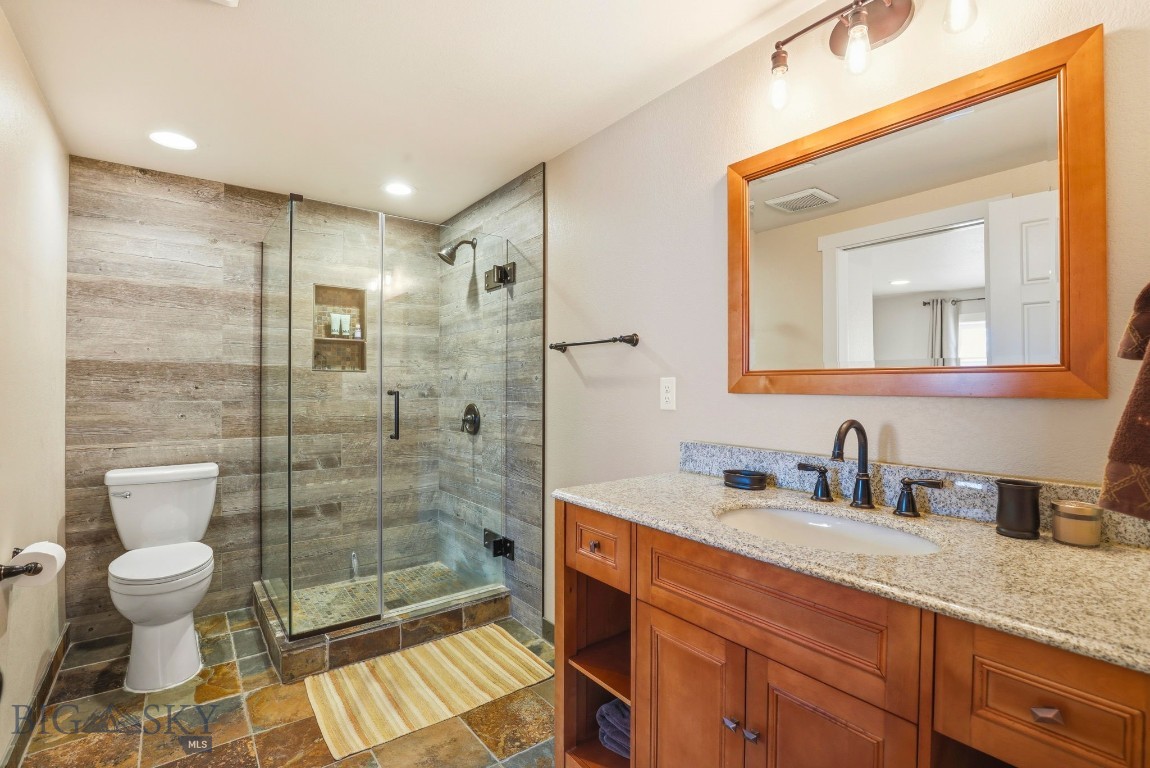 646 Hulbert Road W Property Photo 59