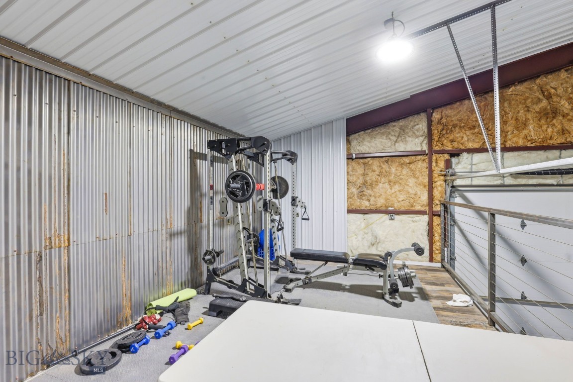 646 Hulbert Road W Property Photo 89