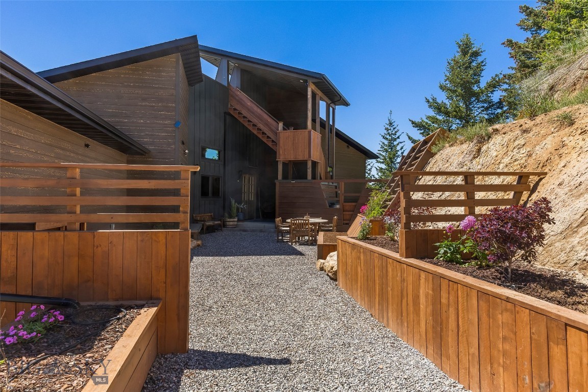 8937 Sandy Creek Lane Property Photo 41