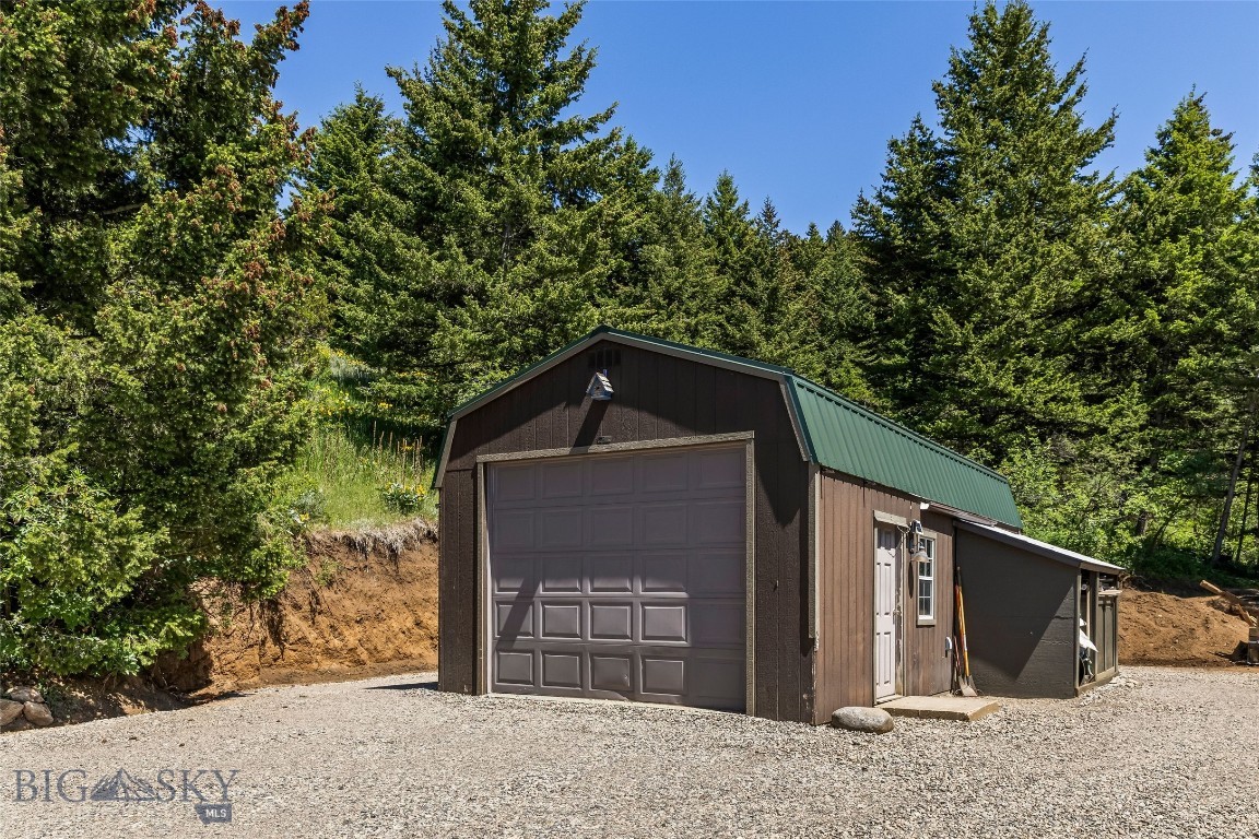 8937 Sandy Creek Lane Property Photo 45