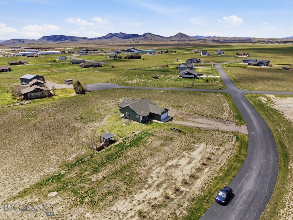59 Starview Property Photo 3