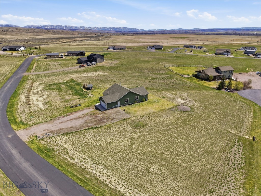59 Starview Property Photo 4