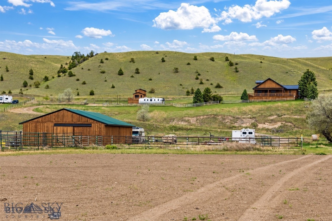 65 Emigrant Meadows Property Photo 6