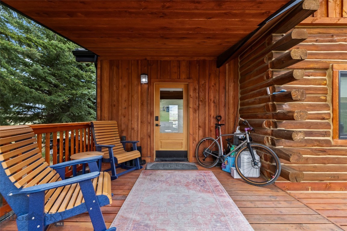 65 Emigrant Meadows Property Photo 8