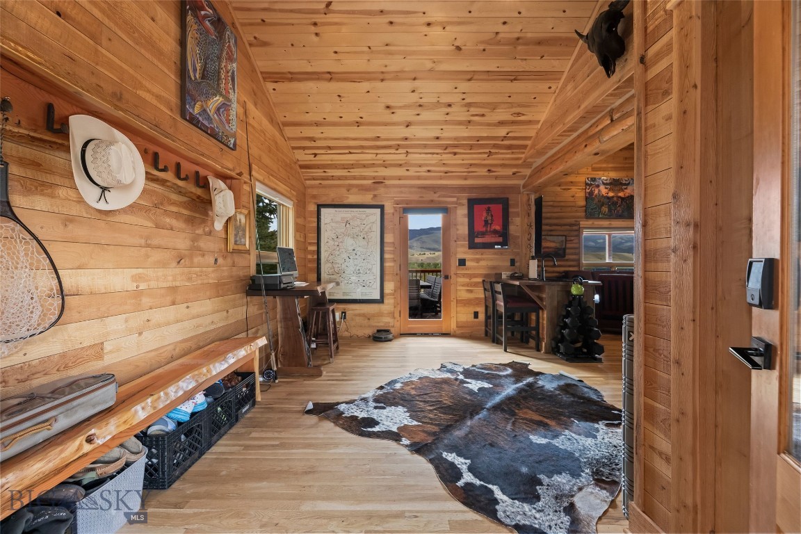 65 Emigrant Meadows Property Photo 9