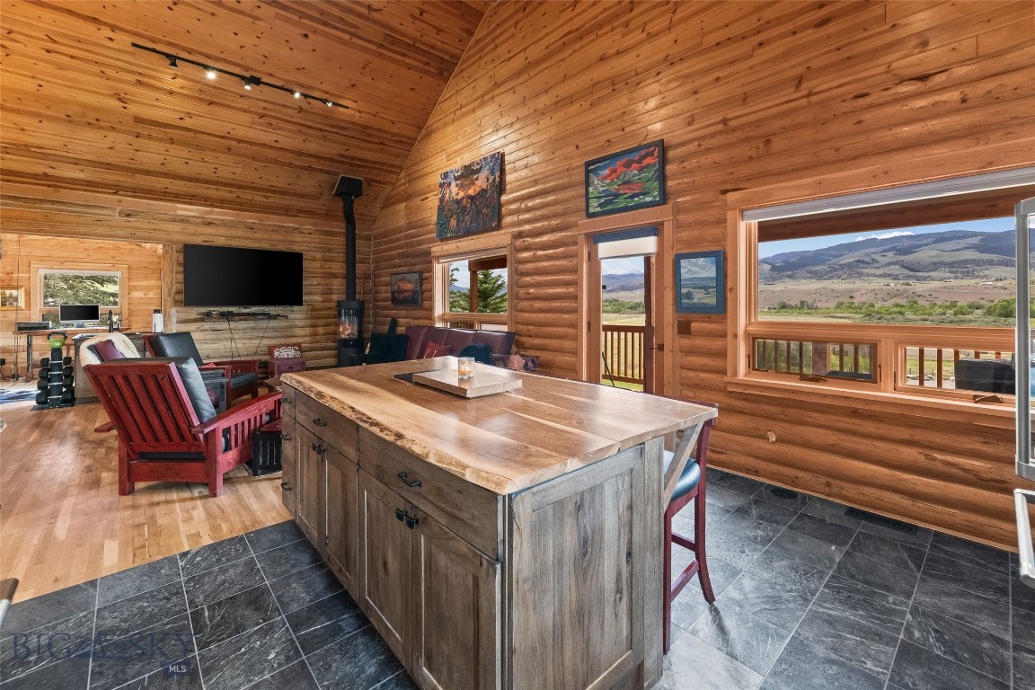 65 Emigrant Meadows Property Photo 21